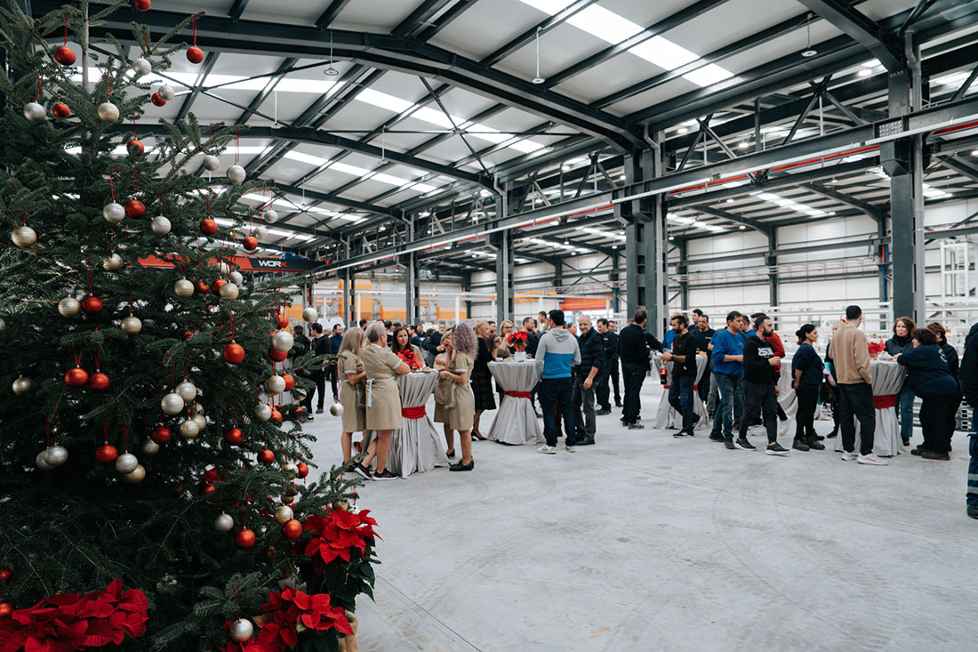 , Οι εργαζόμενοι της EUROPA γιορτάζουν τα Χριστούγεννα στις εγκαταστάσεις της νέας της μονάδας, Κτίσμα &amp; Αλουμίνιο